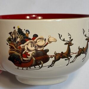 Disney Parks Mickey & Minnie “Good Tidings” soup/ coffee mug.